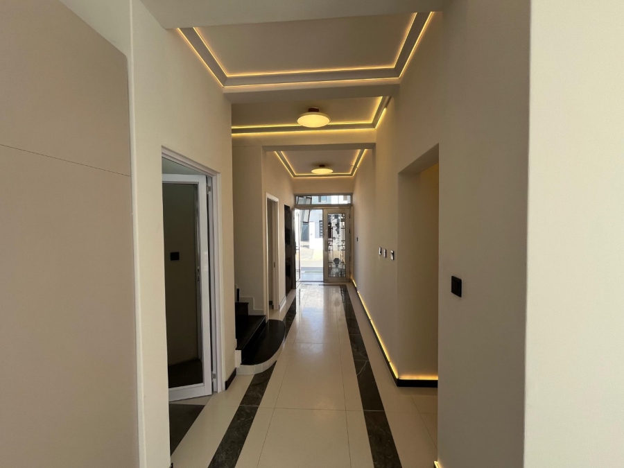 4 Bedroom Property for Sale in Sandown Western Cape